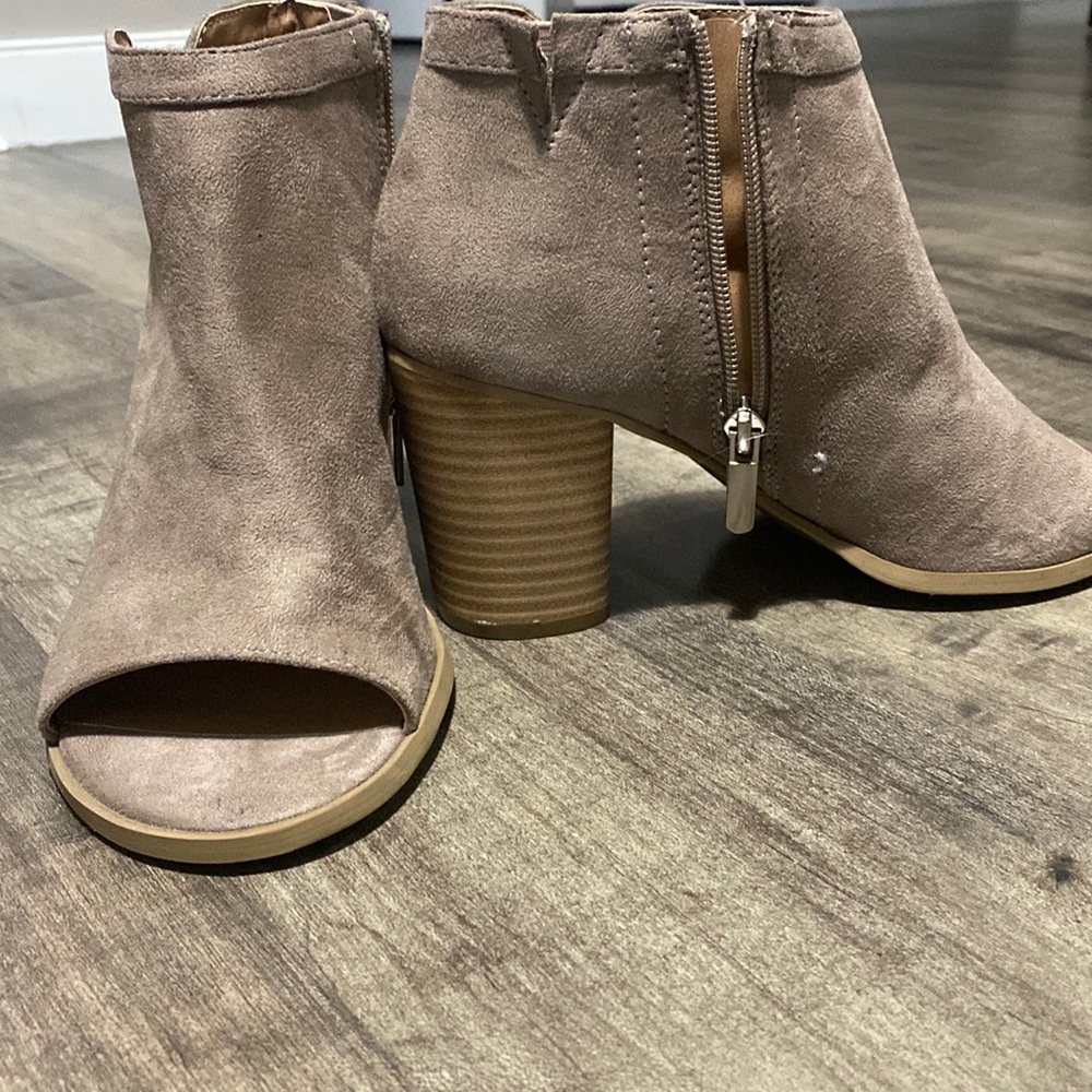 torrid size 7 open toe